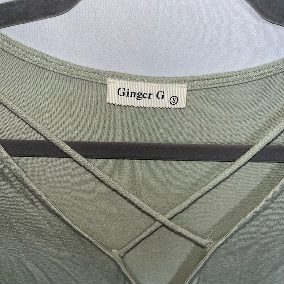 Ginger G Green Peplum Top. - Picture 2 of 3